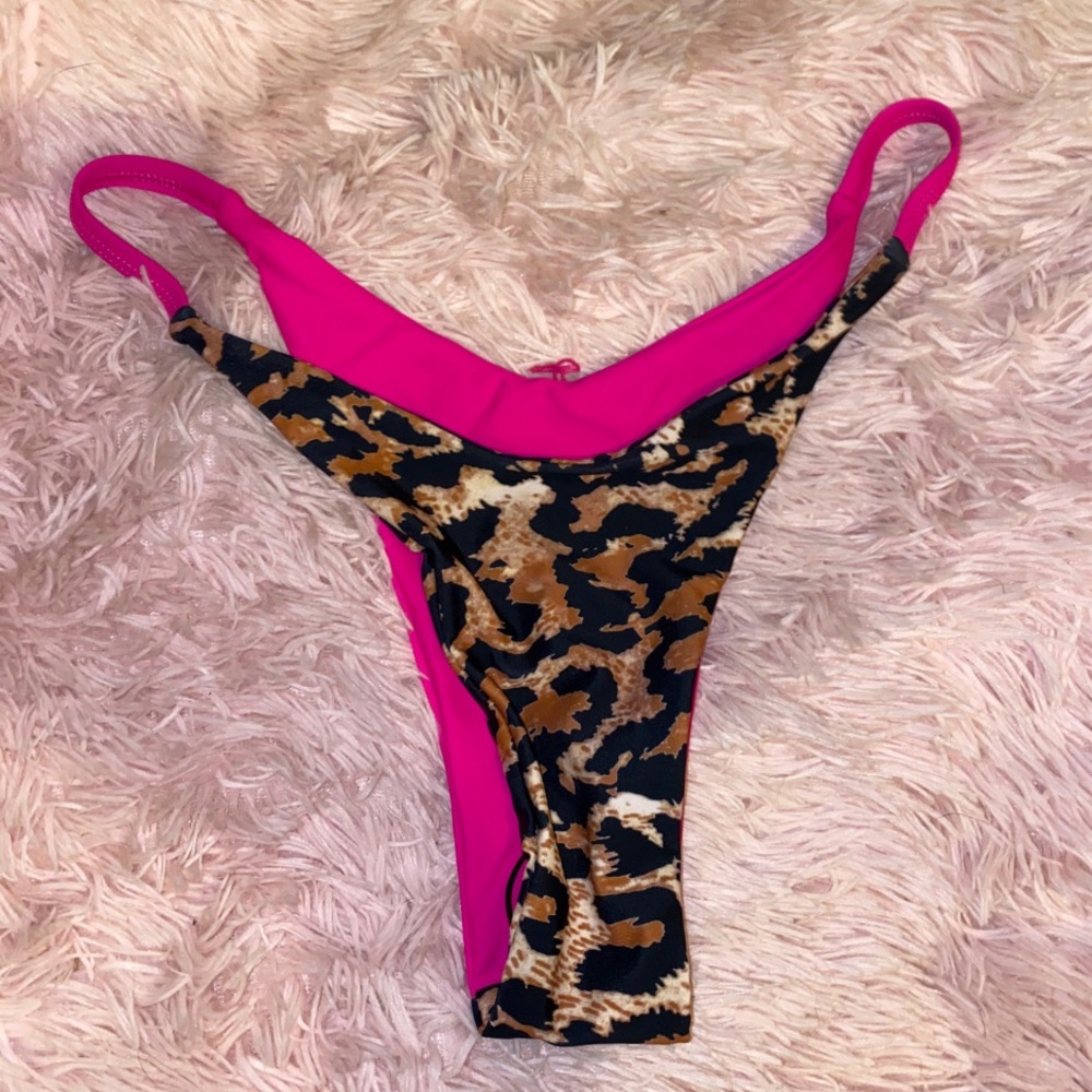 Bikini bottoms